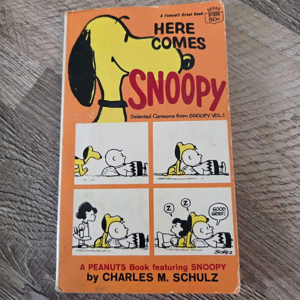 Here Comes Snoopy Peanuts Book Charles M Schulz Fawcett Crest Vintage Paperback
